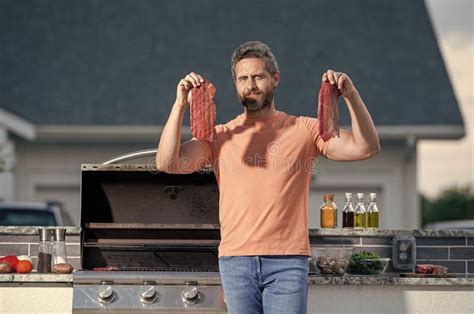 yard-man-grill